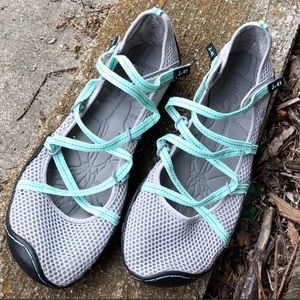 J-41 Barefoot design strappy sandals water shoes